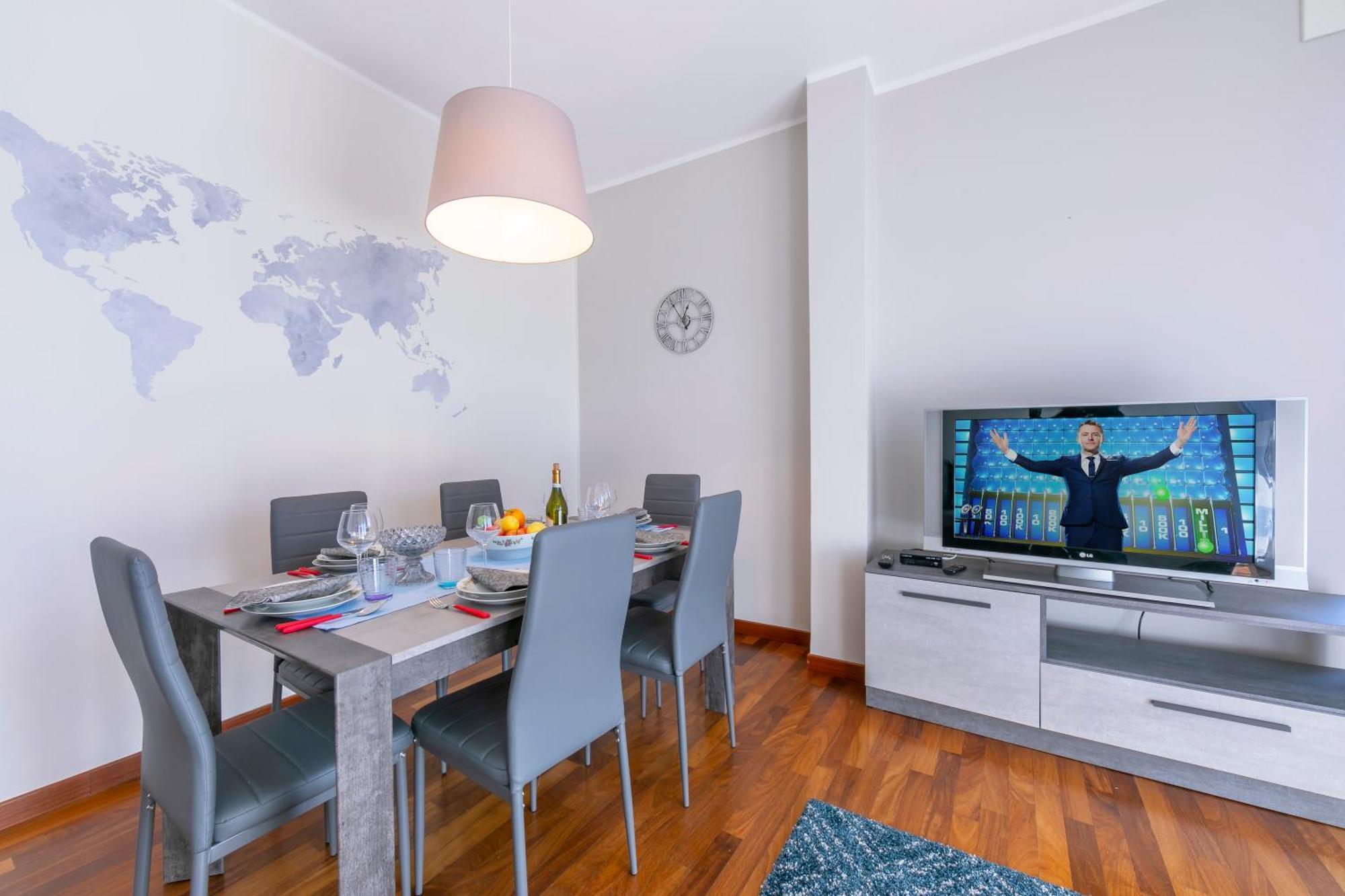 Appartamento Il Golfo Lake View - Happy Rentals لافينو المظهر الخارجي الصورة